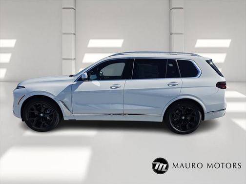 2025 BMW X7 xDrive40i