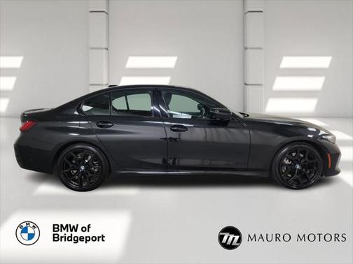2025 BMW 330 i xDrive
