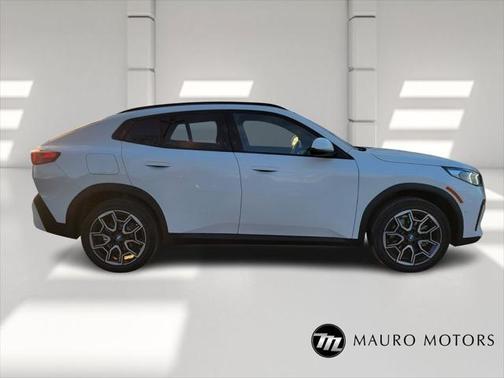 2025 BMW X2 xDrive28i