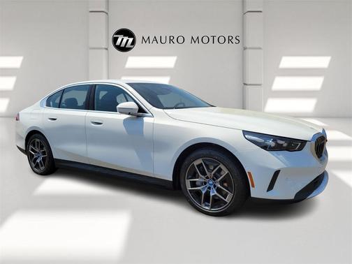 2025 BMW i5 xDrive40