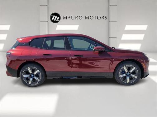2025 BMW iX xDrive50