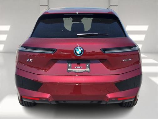 2025 BMW iX xDrive50