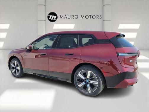 2025 BMW iX xDrive50