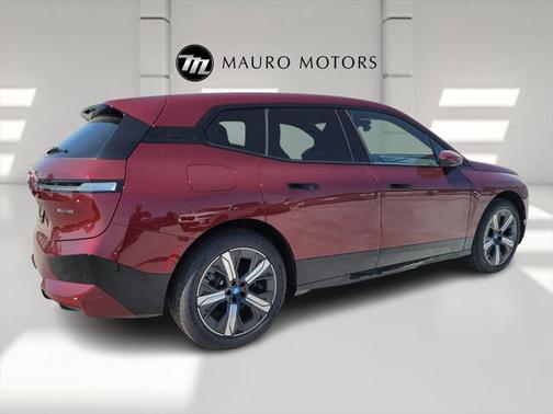 2025 BMW iX xDrive50