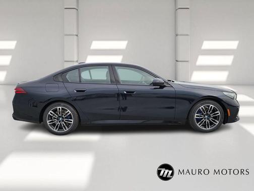 2026 BMW 530 i xDrive