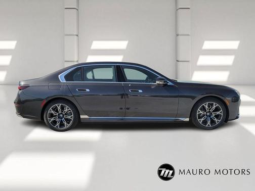 2025 BMW i7 eDrive50