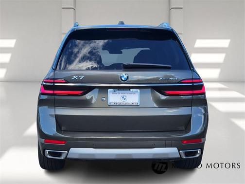 2025 BMW X7 xDrive40i