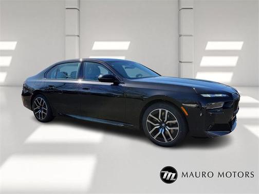 2025 BMW 740 i xDrive