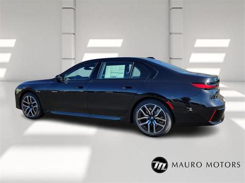 2025 BMW 740 i xDrive