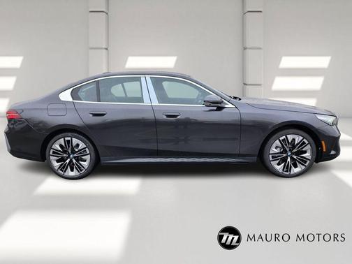 Gray 2026 BMW 530 i xDrive