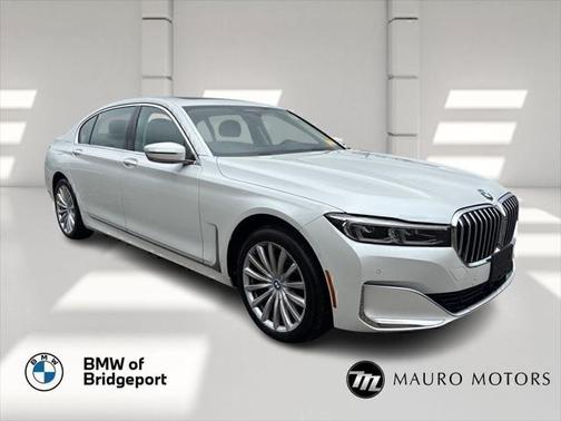 2022 BMW 740 i xDrive