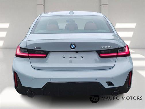 2026 BMW 330 i xDrive