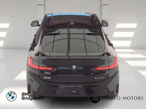 2023 BMW X4 xDrive30i