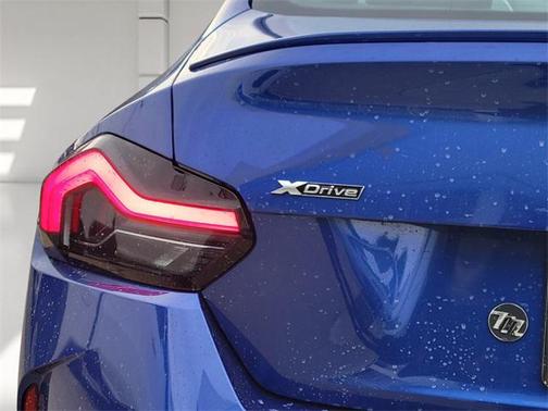 2025 BMW M240 i xDrive