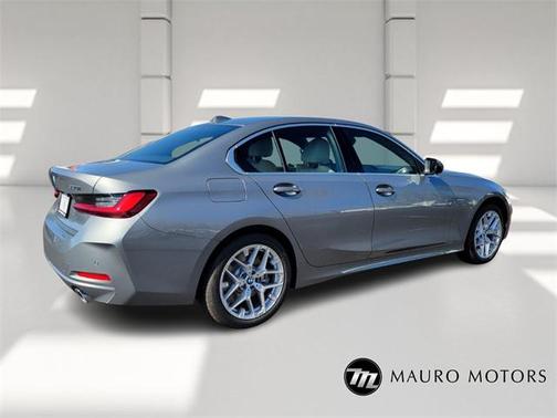 2025 BMW 330 i xDrive