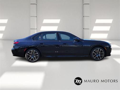 2025 BMW 740 i xDrive