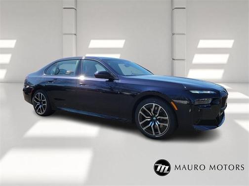 2025 BMW 740 i xDrive
