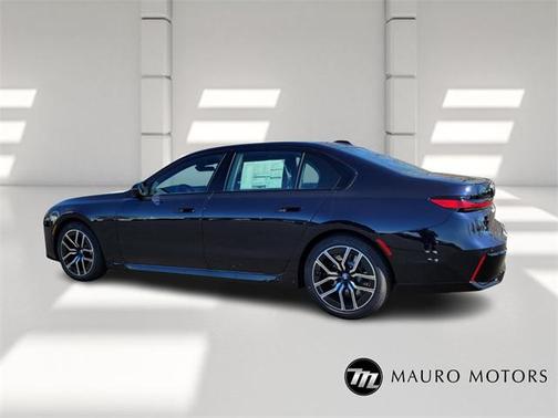 2025 BMW 740 i xDrive
