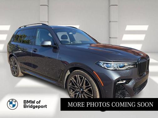 2022 BMW X7 M50i