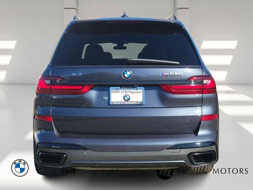 2022 BMW X7 M50i