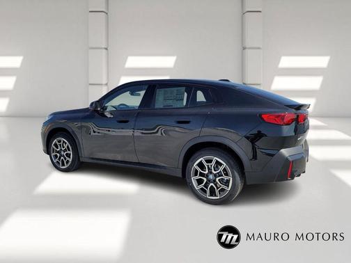 2025 BMW X2 xDrive28i