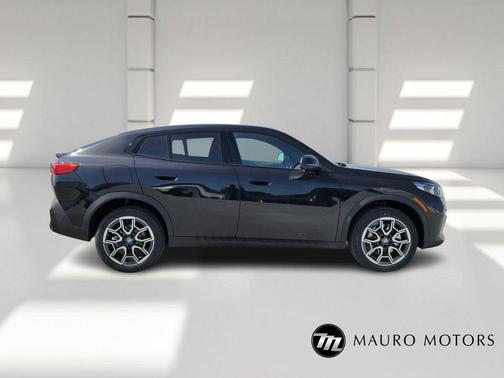 2025 BMW X2 xDrive28i