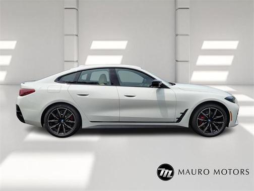 2025 BMW M440 i xDrive