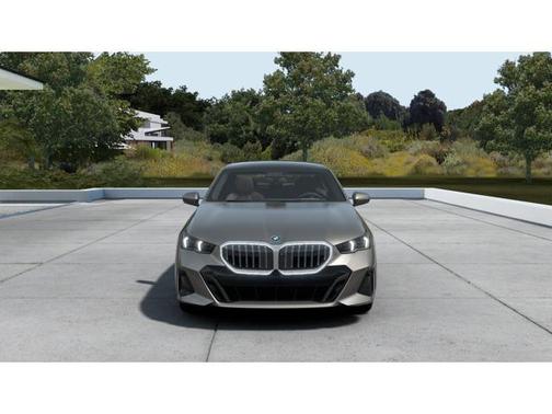 2025 BMW 550e xDrive