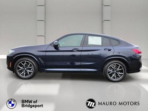 Black 2023 BMW X4 xDrive30i