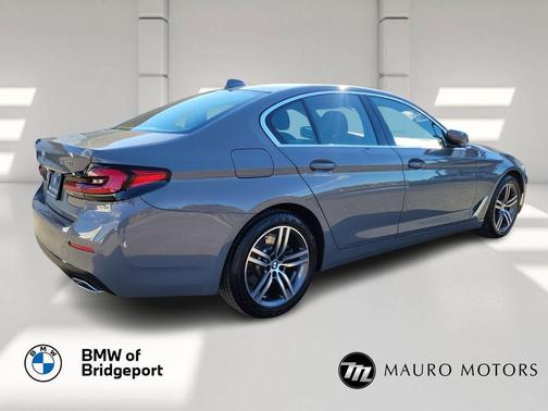 2022 BMW 530 