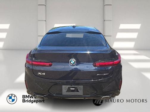2023 BMW X4 xDrive30i