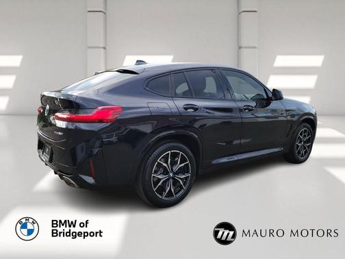 2023 BMW X4 xDrive30i