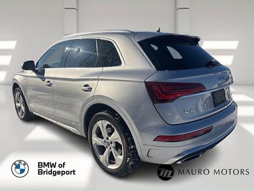 2022 Audi Q5 45 S line Premium Plus
