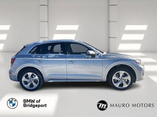 2022 Audi Q5 45 S line Premium Plus