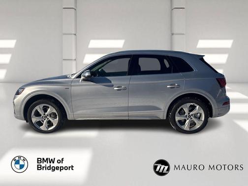 2022 Audi Q5 45 S line Premium Plus
