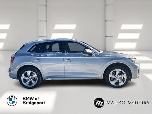 2022 Audi Q5 45 S line Premium Plus