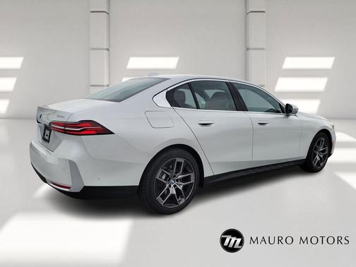 2026 BMW 530 i xDrive