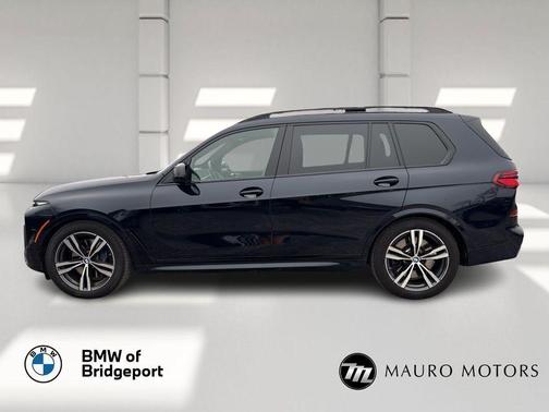 2025 BMW X7 M60i