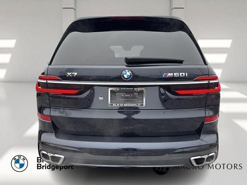 2025 BMW X7 M60i