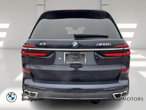 2025 BMW X7 M60i