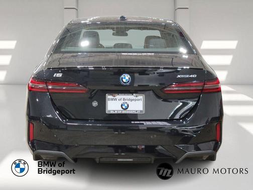 2025 BMW i5 xDrive40