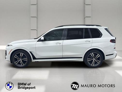 White 2024 BMW X7 xDrive40i