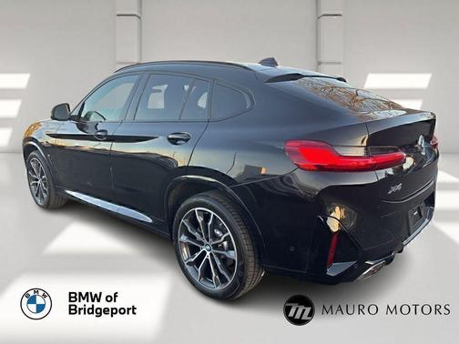 2023 BMW X4 xDrive30i