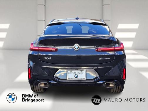 2023 BMW X4 xDrive30i