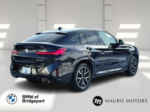 2023 BMW X4 xDrive30i