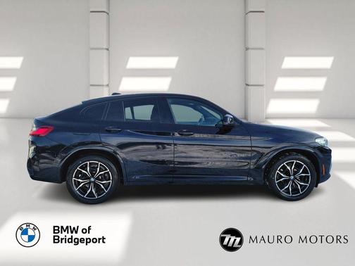 2023 BMW X4 xDrive30i