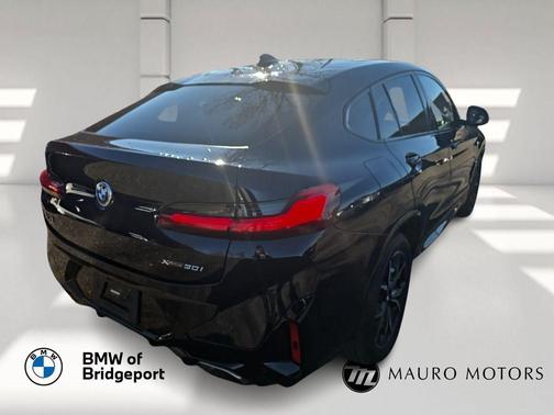 2023 BMW X4 xDrive30i