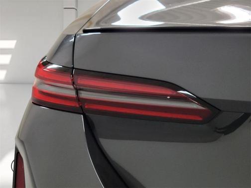 2025 BMW M5 Base