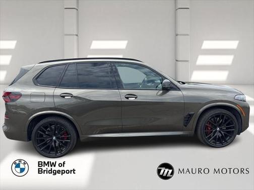 2024 BMW X5 M60i