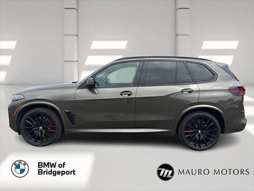 2024 BMW X5 M60i